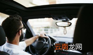 奥迪q3换后刹车片步骤 奥迪q3刹车油更换