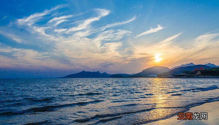 海滨仲夏夜是按照什么顺序描写的，海滨仲夏夜的描写顺序