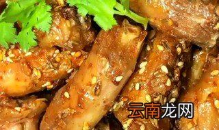 水煮鸡脖子得多久能熟 鸡脖子煮多长时间能好