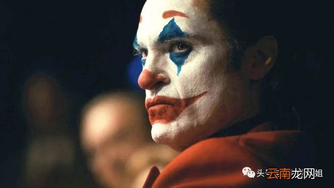 《新蝙蝠侠》最大彩蛋是新版小丑，扮演者被保密，戏份差点被删光
