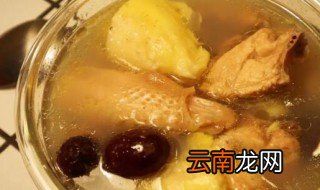 榴莲煲乌鸡汤隔夜可以吃吗 榴莲能煲乌鸡汤吗