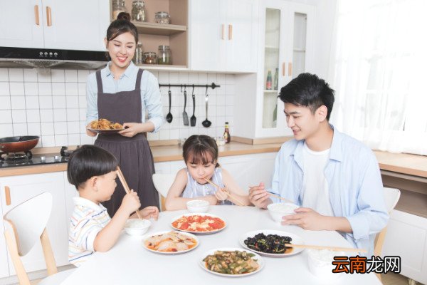 孩子不爱吃饭为什么小孩子不爱吃饭怎么办