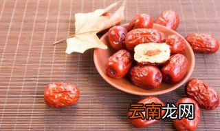 红枣是摘下来在晒干的吗 刚摘的红枣怎么晒干