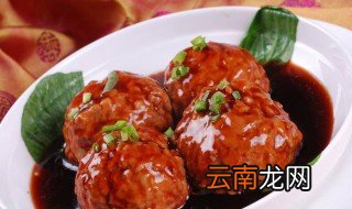 狮子头最正宗的做法 狮子头最正宗的做法是什么