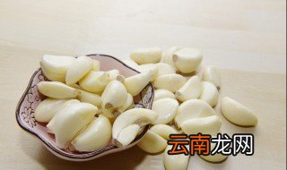 做烧烤的蒜泥怎么做好吃 烧烤蒜蓉酱的制作方法