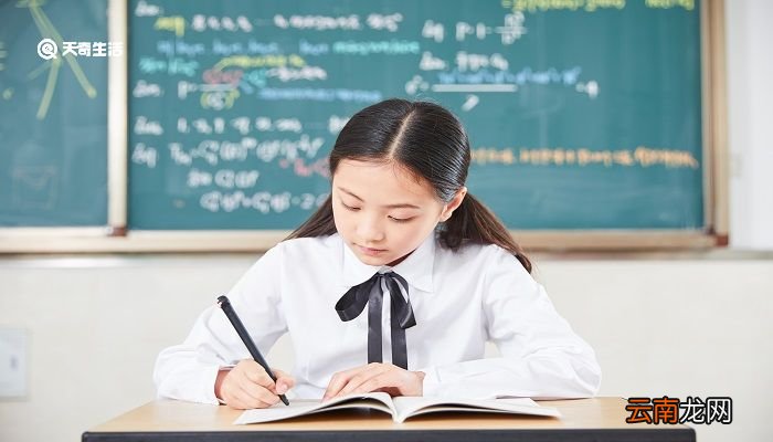 它把黄色给了银杏树改为被字句 它把黄色给了银杏树改为被字句怎么改