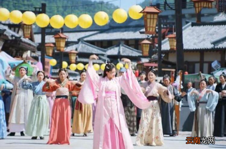 双世宠妃曲小檀跳舞在第几集