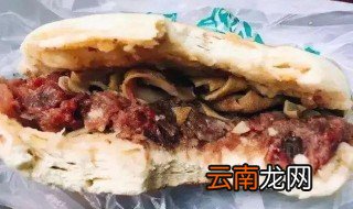 鸭肠夹馍的做法和配方 鸭肠夹馍的做法步骤