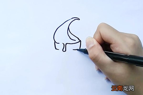 蛋筒冰淇淋简笔画