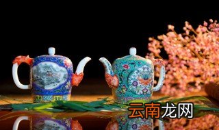 唐三彩是哪三彩为主 唐三彩的解释