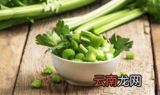 白菜芹菜凉菜怎么做好吃 白菜芹菜凉菜的烹饪方法