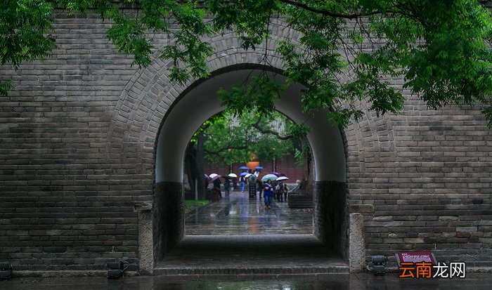 清明古诗翻译 清明这首古诗的翻译