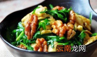 核桃韭菜炒鸡蛋的做法 核桃韭菜炒鸡蛋怎么做