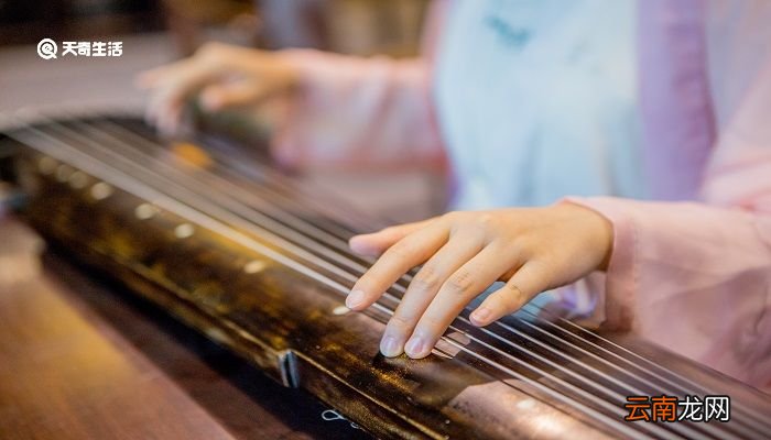 抚节悲歌声振林木响遏行云的意思 抚节悲歌声振林木是什么意思