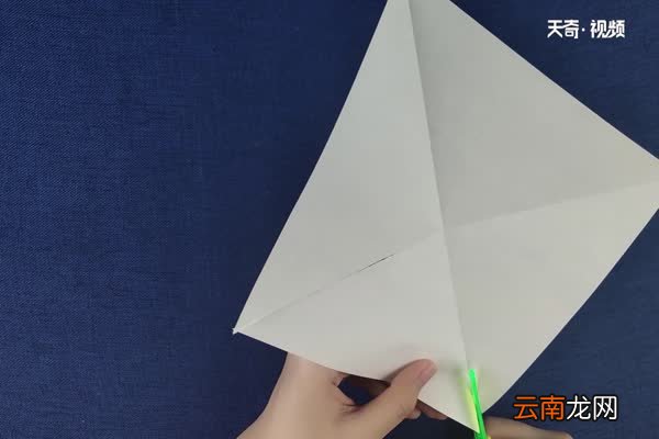 小女孩书签怎么折