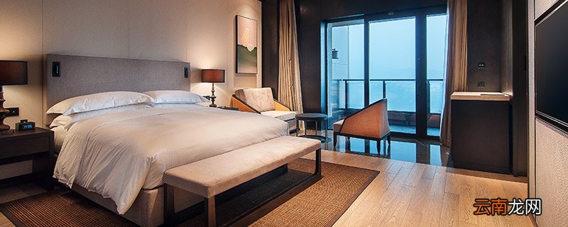 酒店铺床单被套技巧 如何快速铺床单