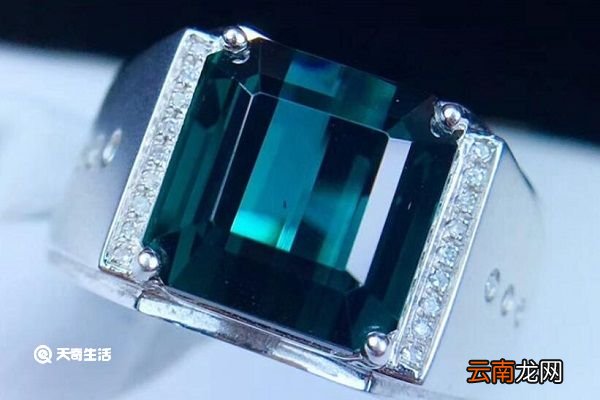 蓝碧玺的功效与作用 蓝碧玺的功效与作用禁忌