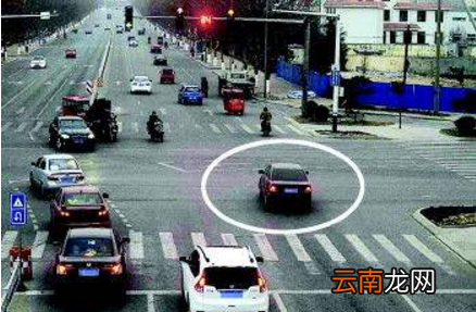 闯红灯什么意思_闯红灯如何处罚