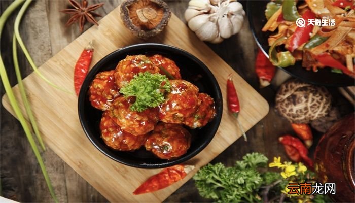 金陵丸子是哪里的菜 金陵丸子是哪个菜系