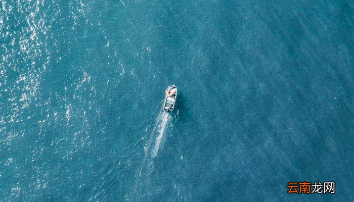 去海边要带些什么东西去海边需要带些什么东西