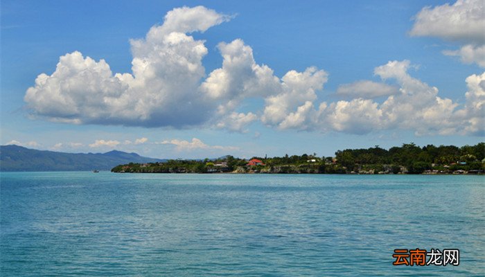 去海边要带些什么东西去海边需要带些什么东西