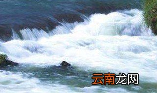 疑是银河落九天的上一句是什么 这首诗的原文及翻译