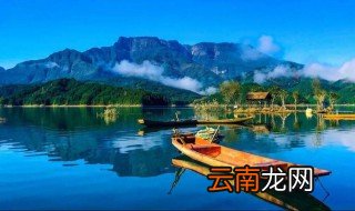竹筏泛舟湖上的优美句子 关于竹筏泛舟湖上的优美句子有哪些