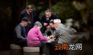 老年人学书法的好处 四大好处送给你