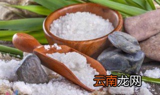 一斤水加一斤盐有多重 一斤盐加一斤水重量是多少