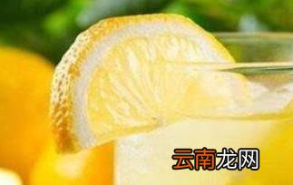 喝柠檬水有什么好处 长期喝柠檬水的坏处