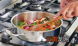 炒菜放盐技巧 做出来更美味可口