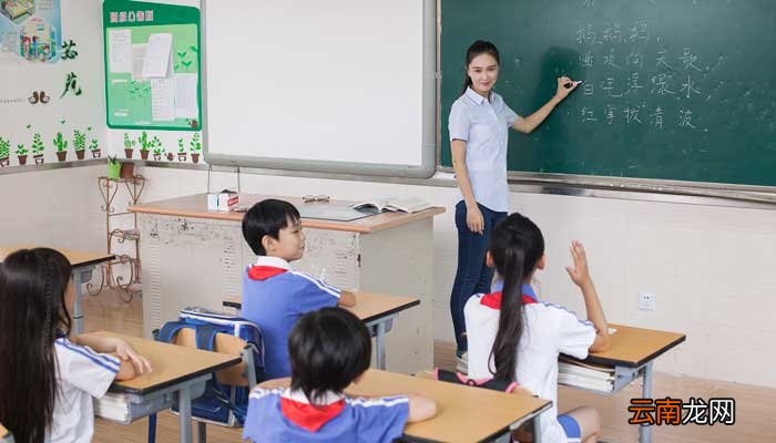 刘备三顾茅庐体现了刘备的什么品质 从三顾茅庐中我们能看出刘备具有哪些优秀品质