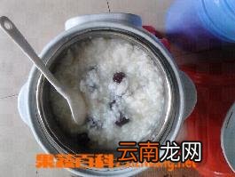 酸甜红枣糯米浓粥