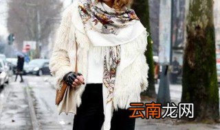 厚围巾怎么围 几种漂亮围巾围法教给你