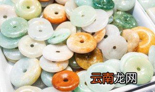 翡翠糯种和冰种区别 翡翠糯种和冰种区别是什么