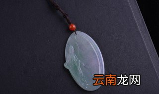 戴乌鸡种翡翠镯子好吗 戴乌鸡种翡翠镯子好不好