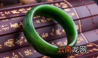 玉石和翡翠那个好 关于玉石和翡翠那个好介绍