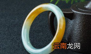 戴和田玉好还是翡翠好 和田玉和翡翠戴哪个好