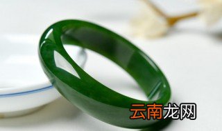 翡翠好吗 翡翠对人好吗