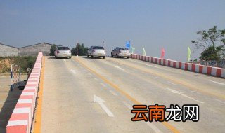 自动挡坡道起步技巧 正确的起步方法
