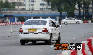 考试科目三加减档正确手法 加减档老司机都这样做