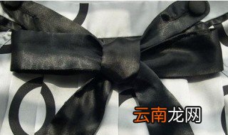 衣领蝴蝶结的系法 教你系出漂亮蝴蝶结