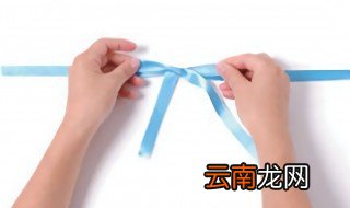 蝴蝶结怎样打 你会打了吗