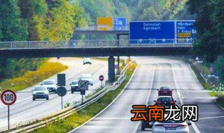 科目三左转弯什么时候打方向盘 左转弯怎么打方向盘