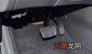 新手离合刹车怎么配合 老司机教你怎么正确使用离合刹车
