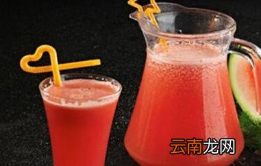 西瓜汁的功效与作用 西瓜汁的好处