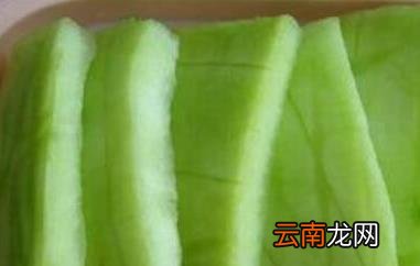 如何用西瓜皮擦脸 西瓜皮擦脸的正确方法