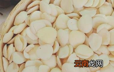 干杏仁怎么处理才能吃 吃干杏仁的好处