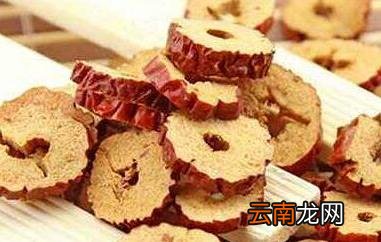红枣干的功效与作用 吃红枣干的好处有哪些