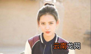 初中女生怎么扎头发既简单又好看 初中女生发型推荐